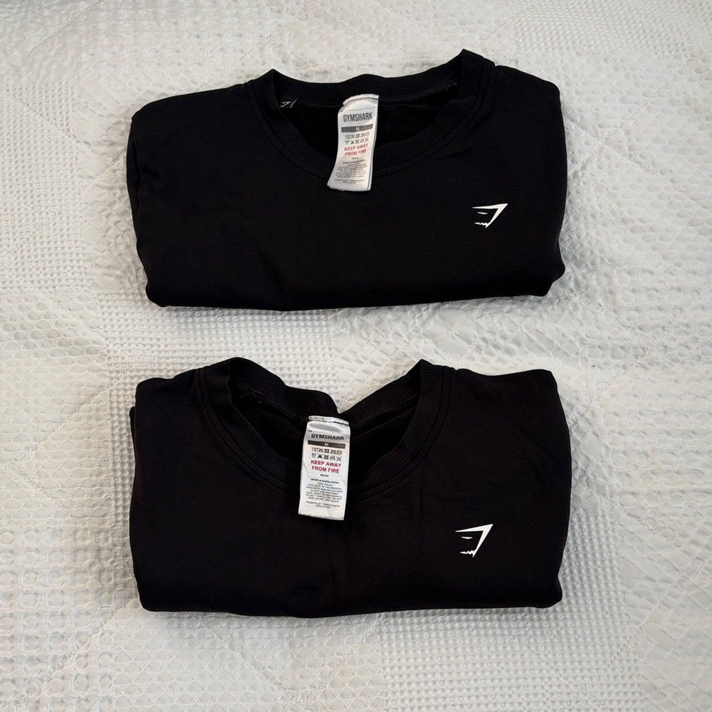 Gymshark Women’s black tops size Medium